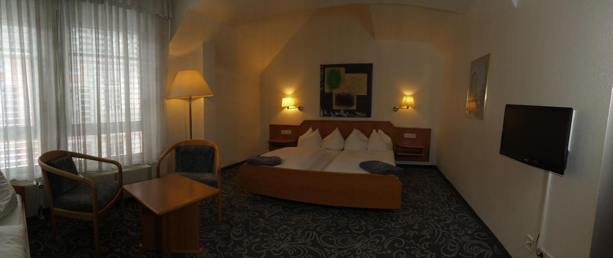 Alfa Hotel Karlsruhe Buitenkant foto