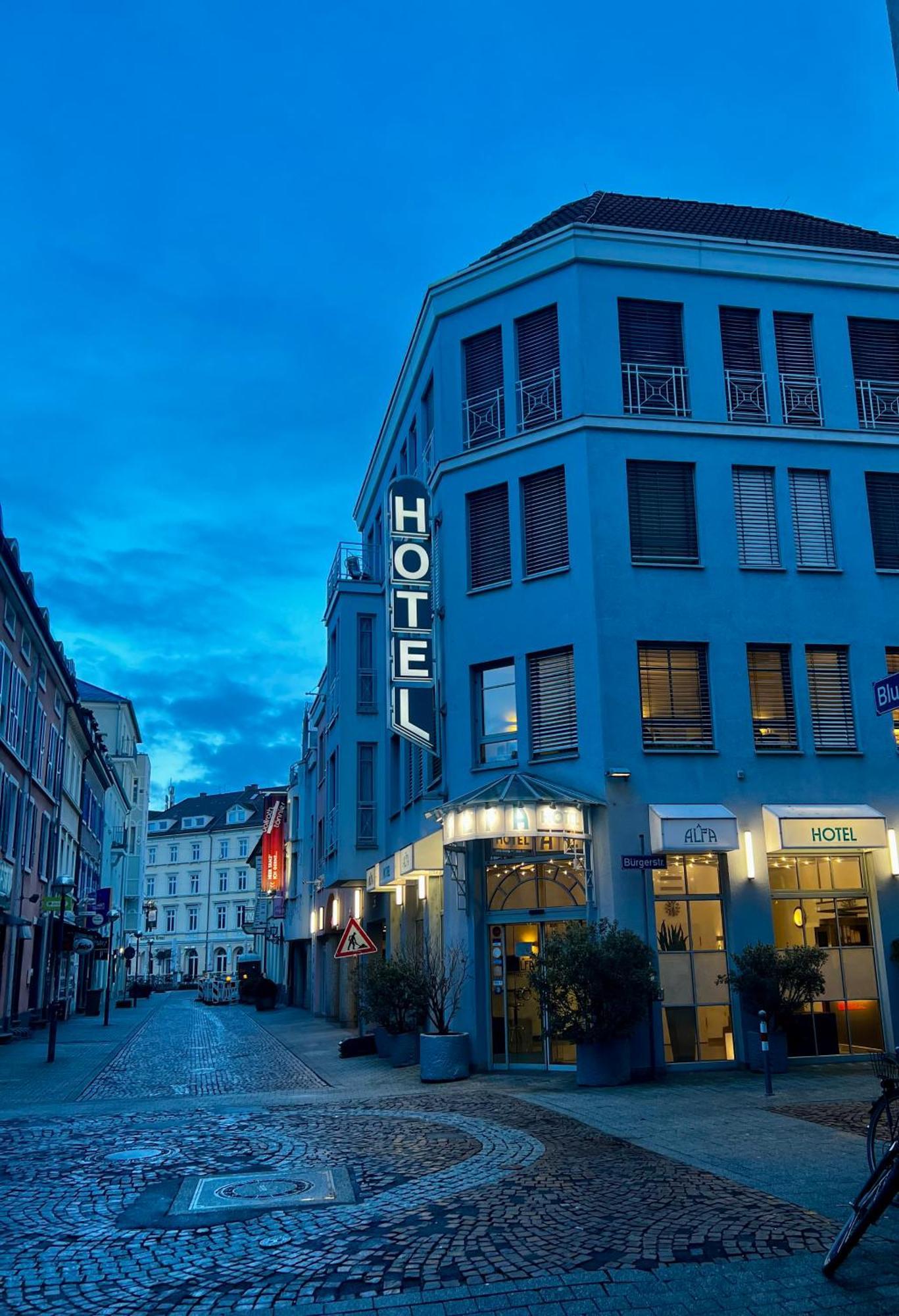 Alfa Hotel Karlsruhe Buitenkant foto