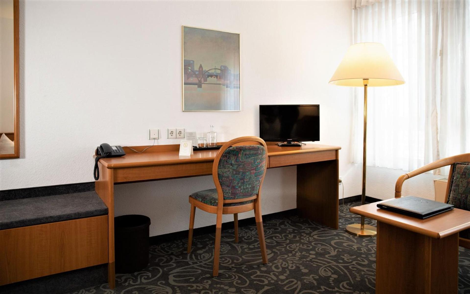 Alfa Hotel Karlsruhe Buitenkant foto