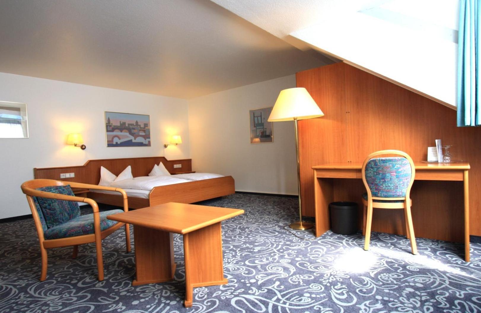 Alfa Hotel Karlsruhe Buitenkant foto
